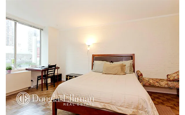 Sold by Douglas Elliman | media 6