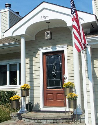 2nd image of 5 Leslie Ln