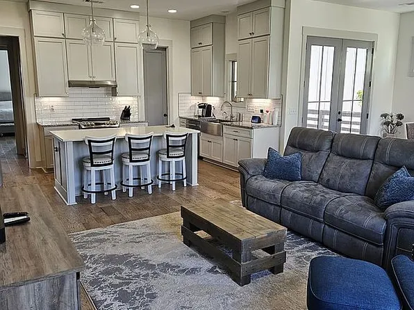 7089 Fain Park Dr, Montgomery, AL 36117