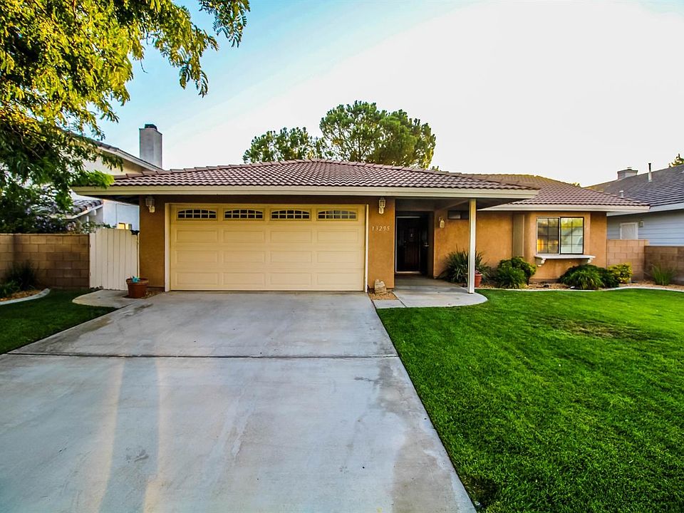 1st image of 13295 Riverview Dr