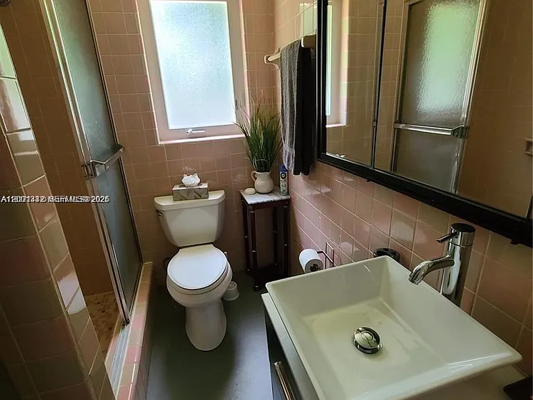 2741 NE 16th Ave — Photo 12