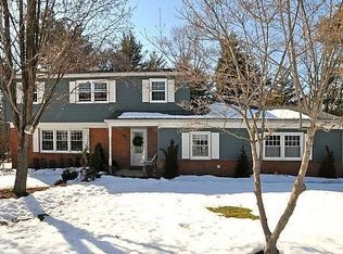 25 Delaware Rim Rd, Yardley, PA 19067