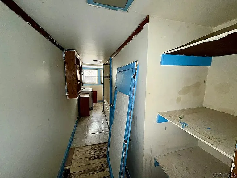 431 Finch St — Photo 10
