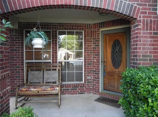 737 Winding Oak Bnd, Lake Dallas, TX 75065