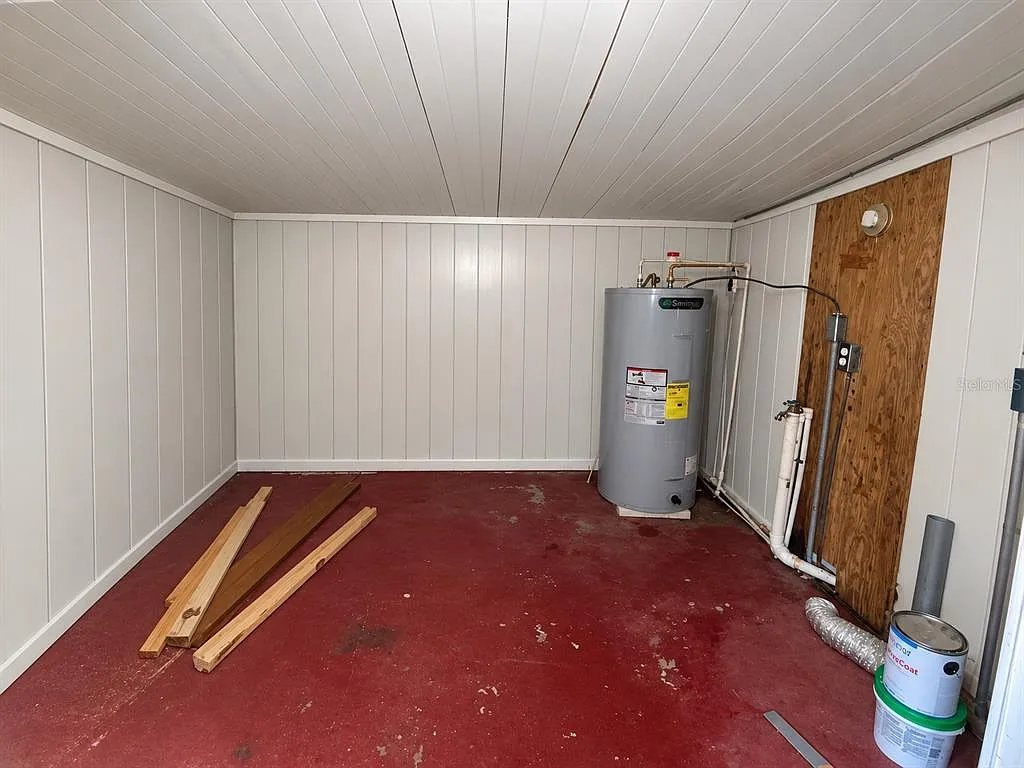 3 bed, 1.0 bath, 672 sqft, $1,000 — Photo 4