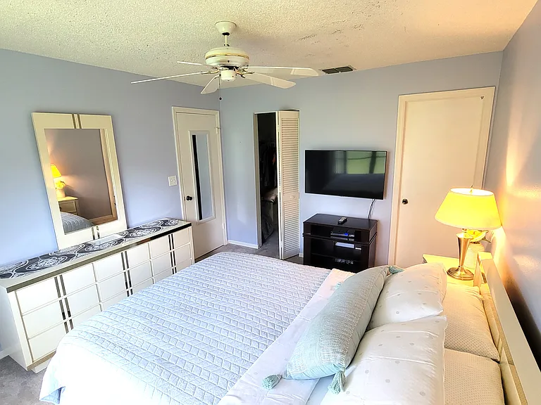 10819 Chenequa Ct — Photo 15