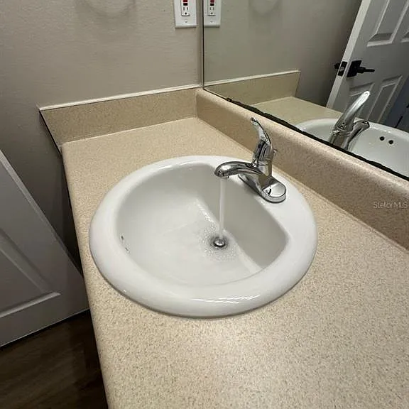 2127 Tom St #2127 — Photo 15