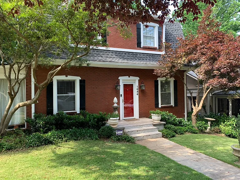 1056 High Point Dr NE — Photo 10
