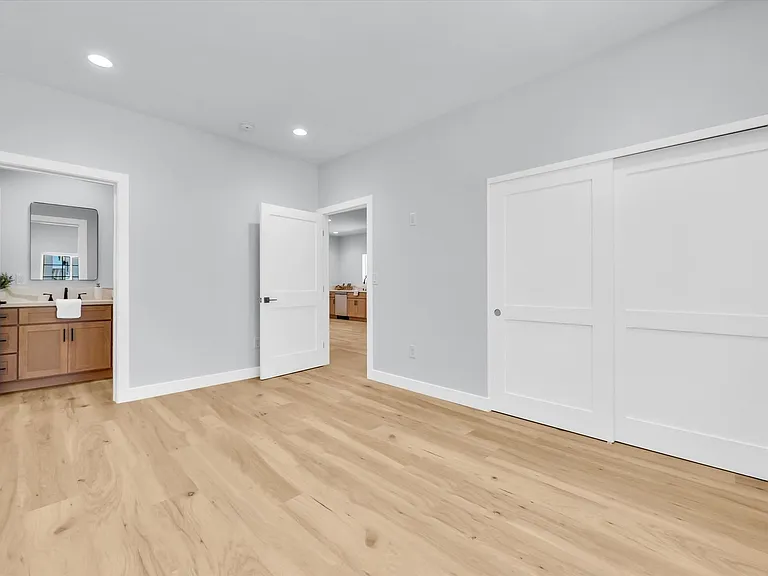 116 N Cornell Ave — Photo 29