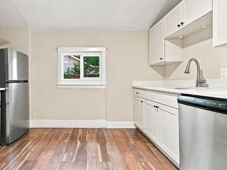 1338 Iola St — Photo 11