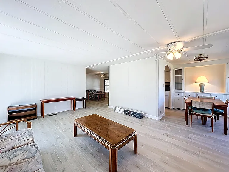 909 Sequoia St — Photo 9