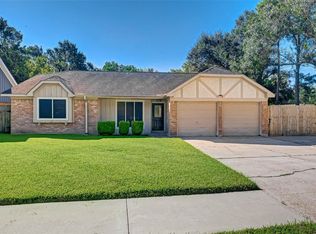 1406 Pinecroft Dr, Sugar Land, TX 77498