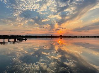 12 Norfolk Rd, Island Park, NY 11558