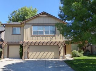 218 Sunday Dr, Creswell, OR 97426