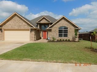 305 NE 51st St, Lawton, OK 73507