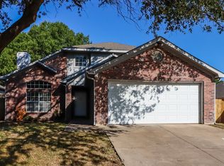716 Carette Dr, Fort Worth, TX 76108
