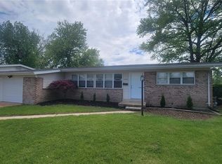 2490 Northridge Pl, Florissant, MO 63033