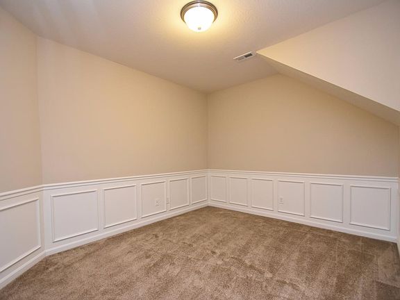 4th image of 8017 Oakbridge Way ##4-101