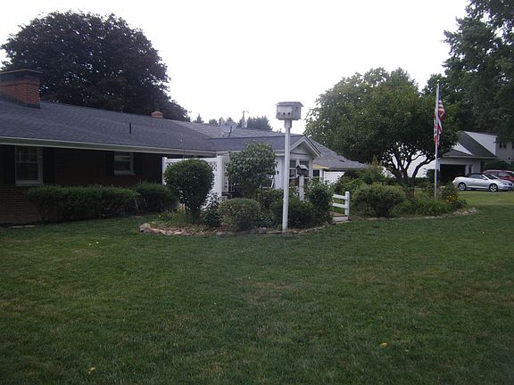 3rd image of 203 Stanton Dr
