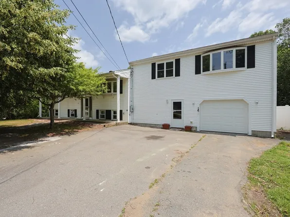 101 Jennings Dr, Raynham, MA 02767