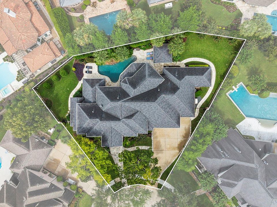 1st image of 7 Silverloch Ct