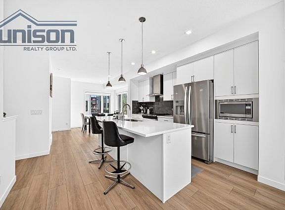 3rd image of 175 Greenbriar Pl NW