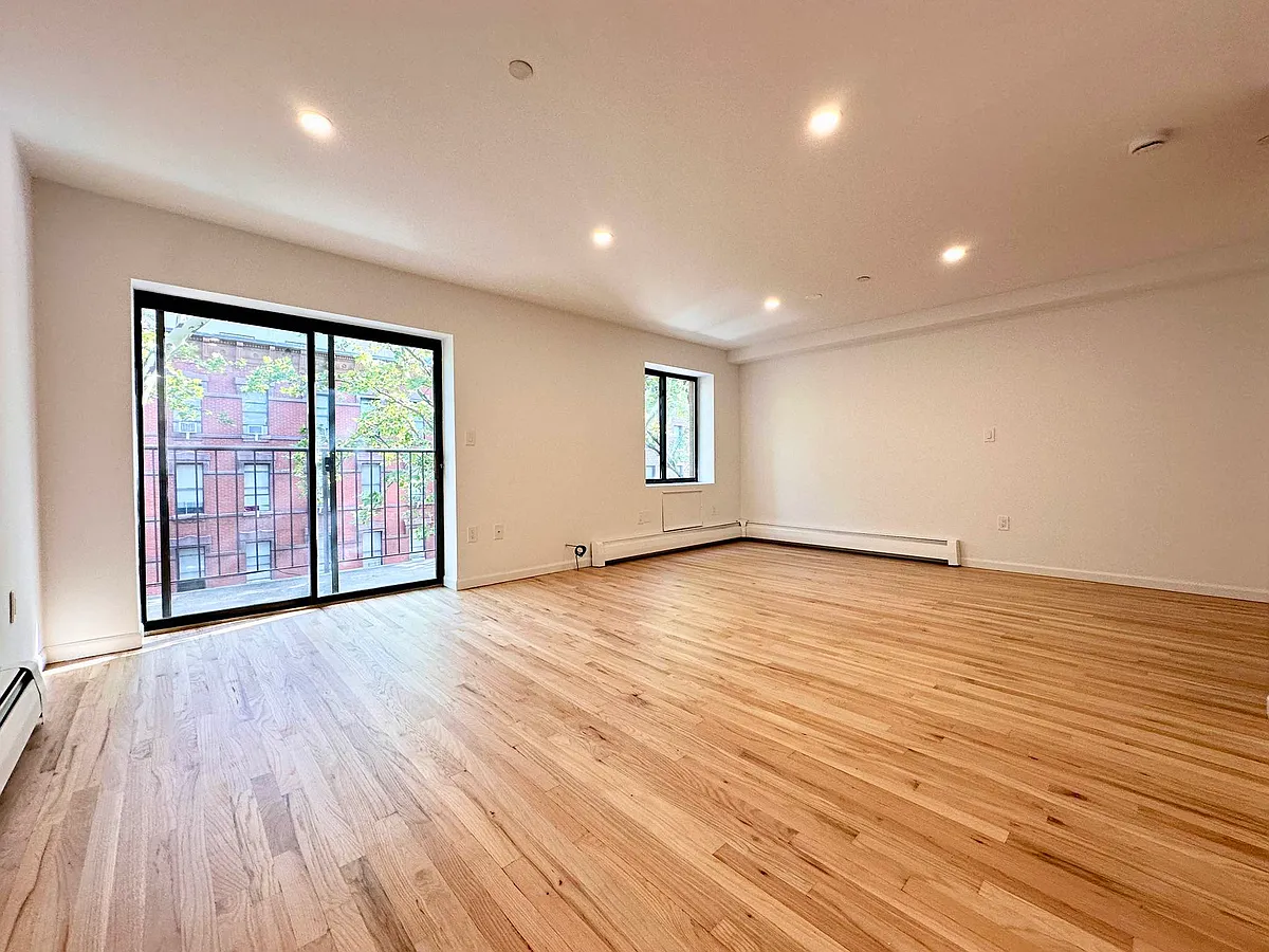 Photo 1 of 10 - 444 State St #4R - Brooklyn, NY Primary Photo - 444 State St #4R