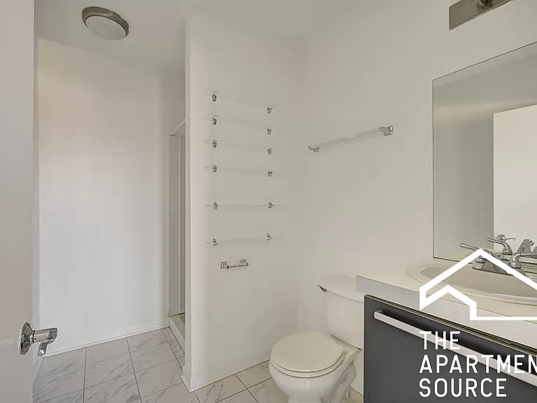 1524 W Glenlake Ave #5B — Photo 9