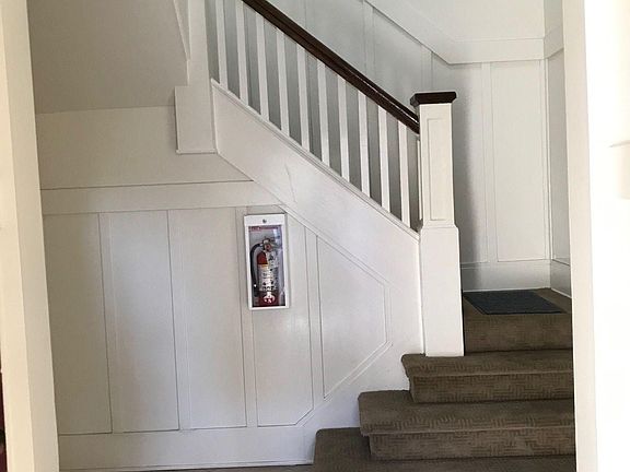 2nd image of 214 Maple Ave APT 4