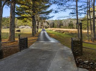 300 Hidden Creek Ln, La Fayette, GA 30728