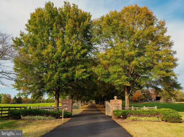 14115 Aden Rd, Nokesville, VA 20181