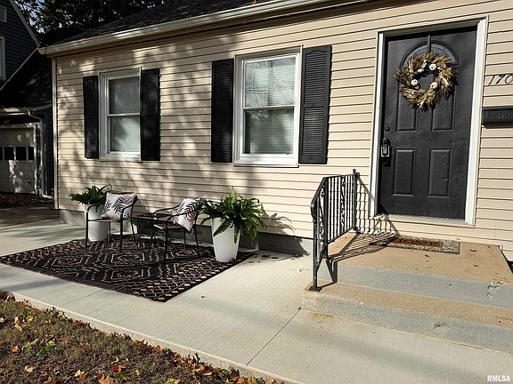 3rd image of 1709 W Gilbert Ave