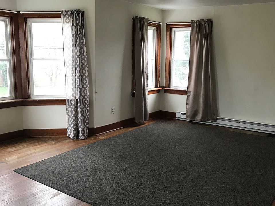 1st image of 15C W Main St #15C