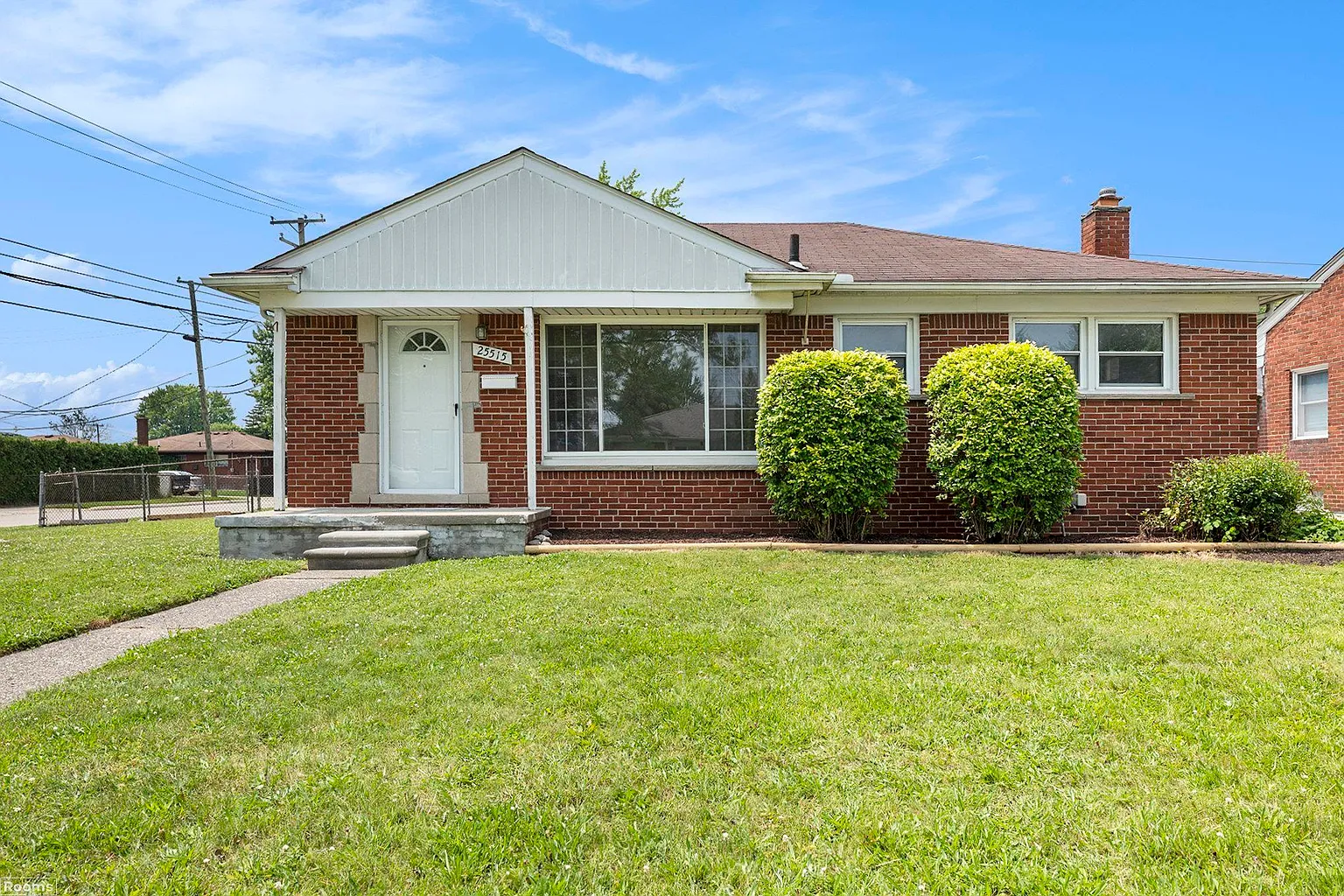 25515 Ronald St photo 1