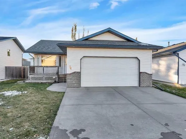 34 E Lund Close, Red Deer, AB T4R 2T1