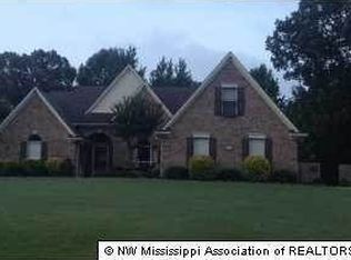 1651 Lindsey Ln, Southaven, MS 38672