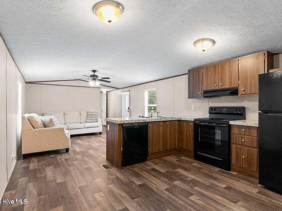 5th image of 3664 Lakeview Drive SW