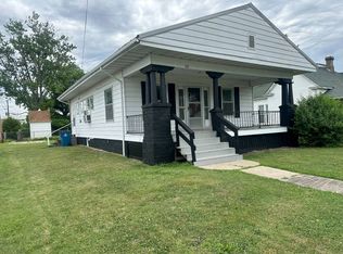 105 NW 3rd St, Fairfield, IL 62837