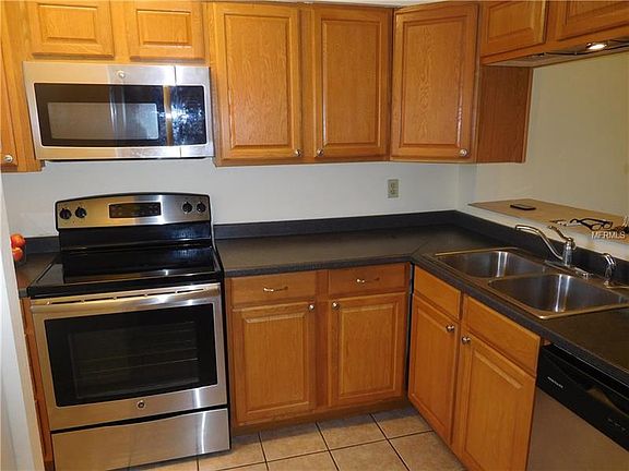 2nd image of 560 Breckenridge 209 Vlg