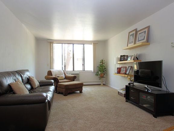 3rd image of 2025 E Greenwich Ave Unit 114