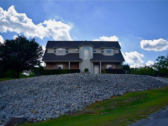 2nd image of 536 Balboa Dr E