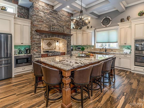 5th image of 8020 Norman Pointe Dr Unit 75