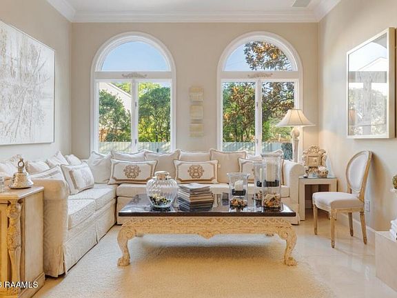 5th image of 303 Briargate Cir