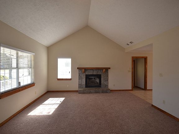 2nd image of 3303 Greystone Dr