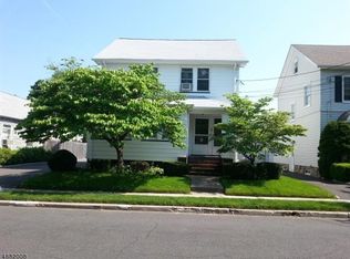 21 Willow St, Millburn, NJ 07041