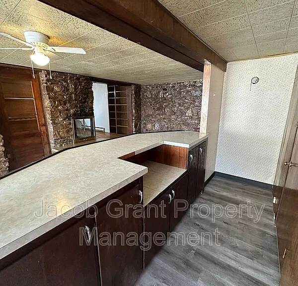 282 J St — Photo 18