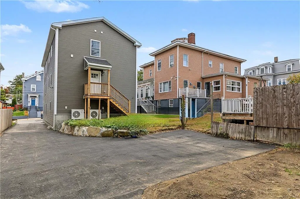 3 bed, 2.0 bath, 1548 sqft, $2,800 — Photo 4