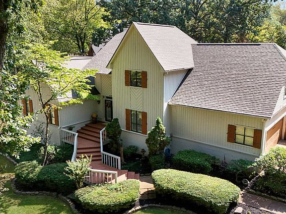 2nd image of 3548 Davieshire Dr