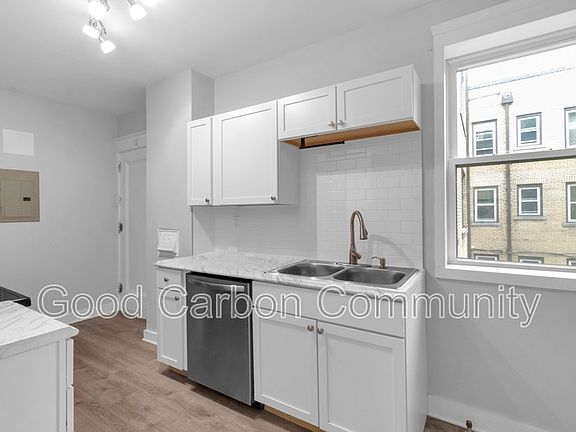 3rd image of 2805 Main St #2