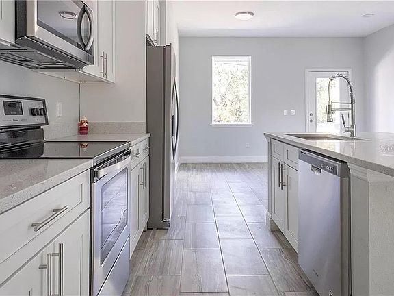 4th image of 607 Kangaroo Dr